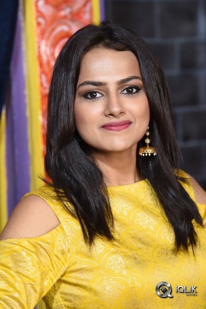 Shraddha-Srinath-At-Production-No-1-Movie-Opening